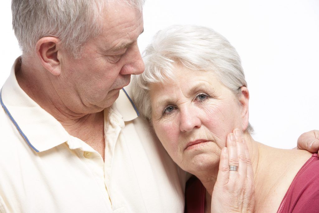 Studiu: Alzheimerul evoluează mai rapid la femei Un nou studiu realizat de cercetători de la Mayo Clinic indică faptul că progresia bolii Alzheimer ar putea fi mai accelerată în cazul femeilor