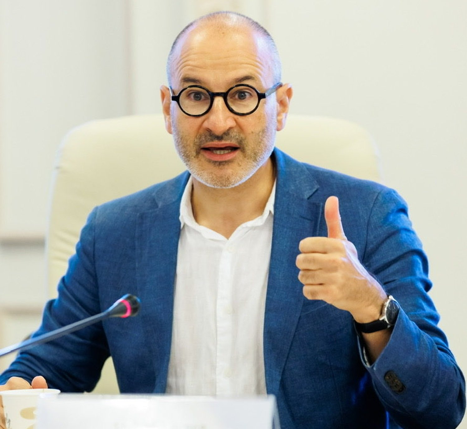 Lipsa de sprijin consular, o problemă reclamată de românii întorși din Dubai Un jurnalist prezent la un briefing de presă a relatat că, în urma discuțiilor cu românii reveniți din Dubai, a reieșit o nemulțumire generală față de sprijinul autorităților