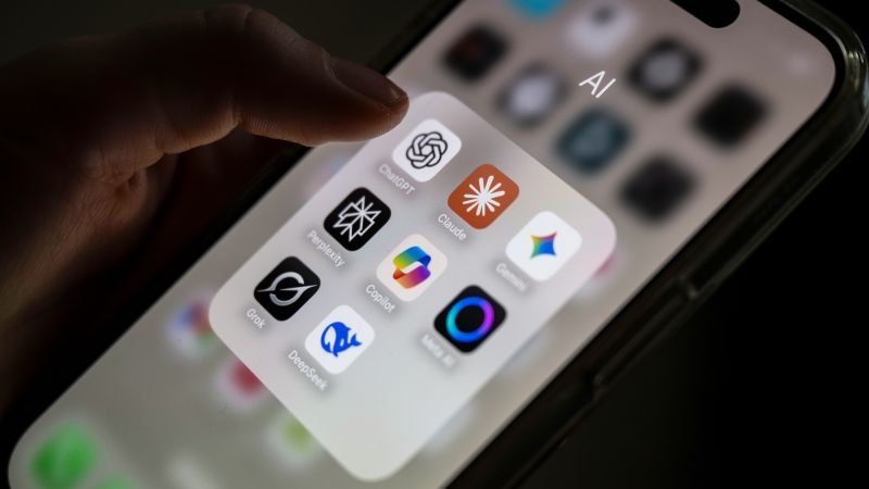 Ascensiunea fulminantă a Anthropic: Un nou challenger în lumea inteligenței artificiale Compania Anthropic, un nume relativ necunoscut în urmă cu o lună, a reușit să atragă atenția publicului larg