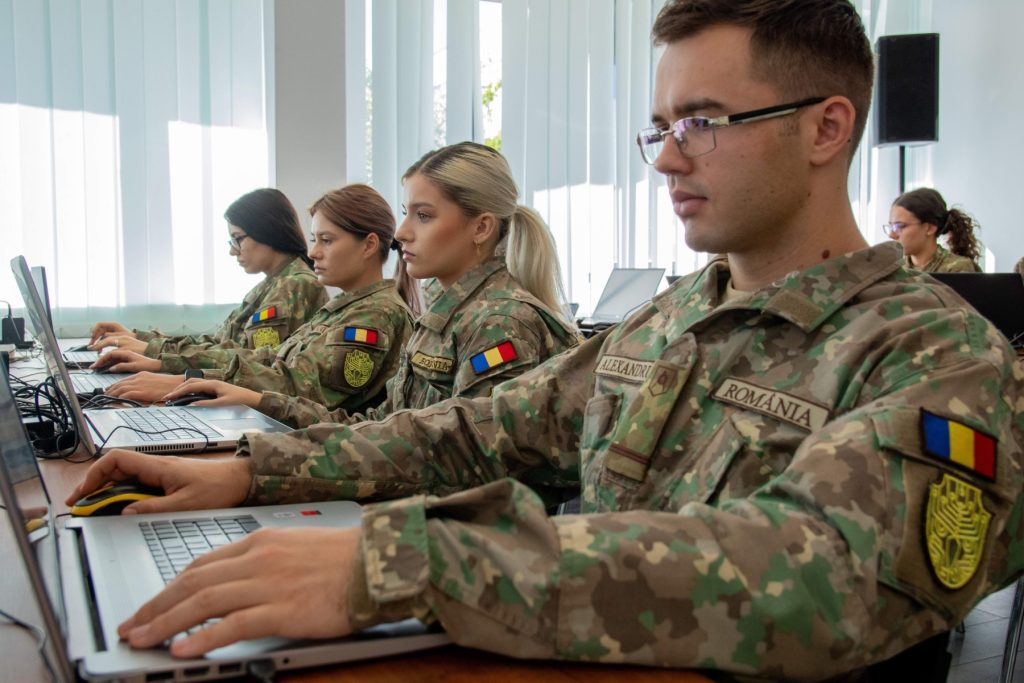 România și Egiptul își consolidează cooperarea militară printr-un memorandum Guvernul a aprobat joi un proiect de lege care vizează ratificarea Memorandumului de Înțelegere privind cooperarea militară dintre România și Egipt, document semnat la Cairo la 2 noiembrie 2025