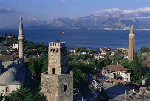 Turcia, destinație turistică sigură: Autoritățile asigură că sezonul estival continuă fără probleme Istanbul, Antalya, Bodrum, Izmir și Cappadocia, principalele destinații turistice din Turcia, își întâmpină vizitatorii fără restricții