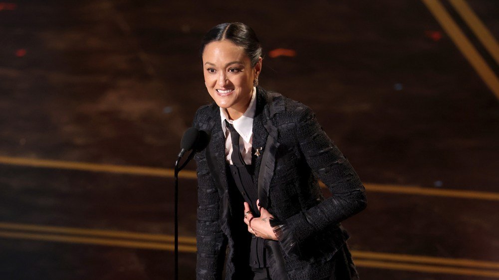 O noapte istorică la oscaruri: Autumn Durald Arkapaw, prima femeie care câștigă un premiu pentru cinematografie Autumn Durald Arkapaw a intrat în istorie la cea mai recentă ediție a premiilor Oscar, devenind prima femeie care a câștigat râvnitul trofeu pentru cea mai bună cinematografie