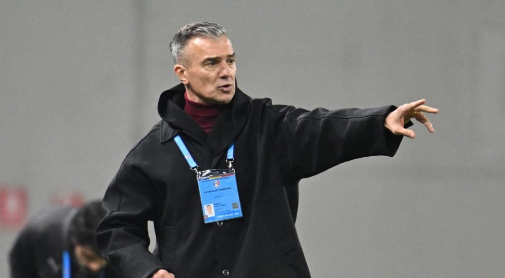 CFR Cluj, eliminată din Cupa României de Universitatea Craiova CFR Cluj a ratat calificarea în semifinalele Cupei României Betano, fiind învinsă de Universitatea Craiova cu scorul de 1-3, după prelungiri