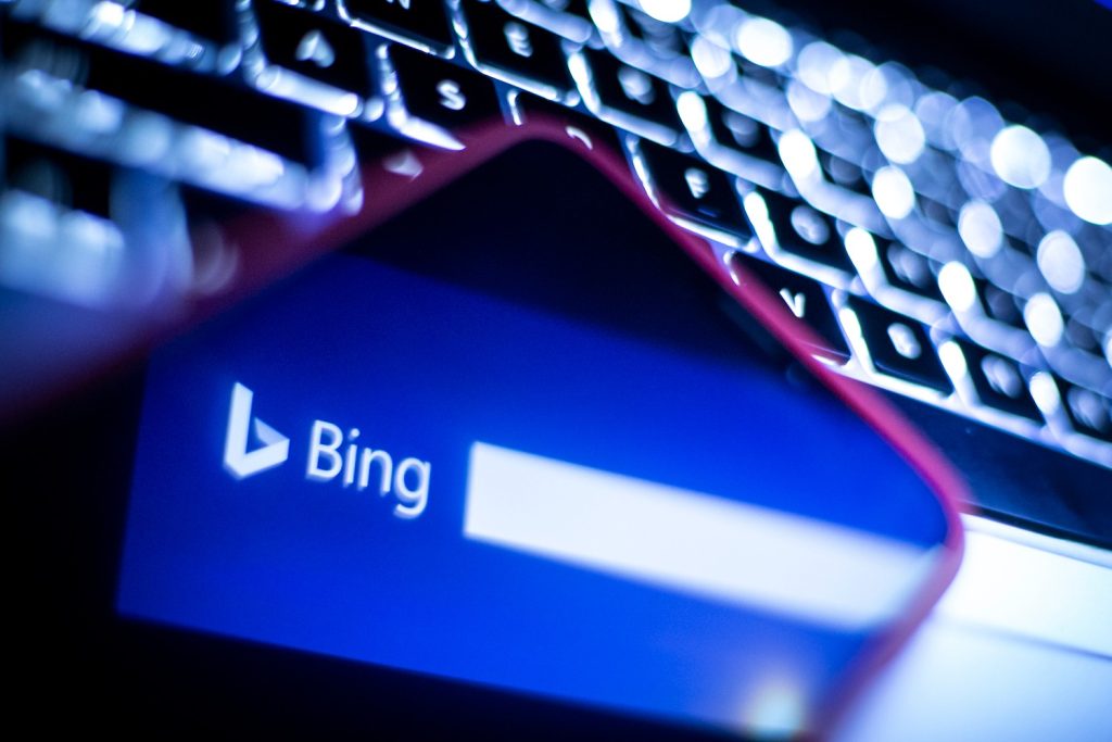 Atac cibernetic major: Malware distribuit prin rezultate false în căutările Bing Un nou atac cibernetic a exploatat popularitatea aplicației OpenClaw, utilizând rezultate modificate în motorul de căutare Bing pentru a infecta utilizatorii cu malware periculos