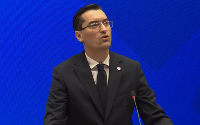 Burleanu, reales pentru a patra oară la șefia FRF, după o adunare generală tensionată Miercuri, la Casa Fotbalului din București, Răzvan Burleanu a fost reconfirmat în funcția de președinte al Federației Române de Fotbal (FRF)