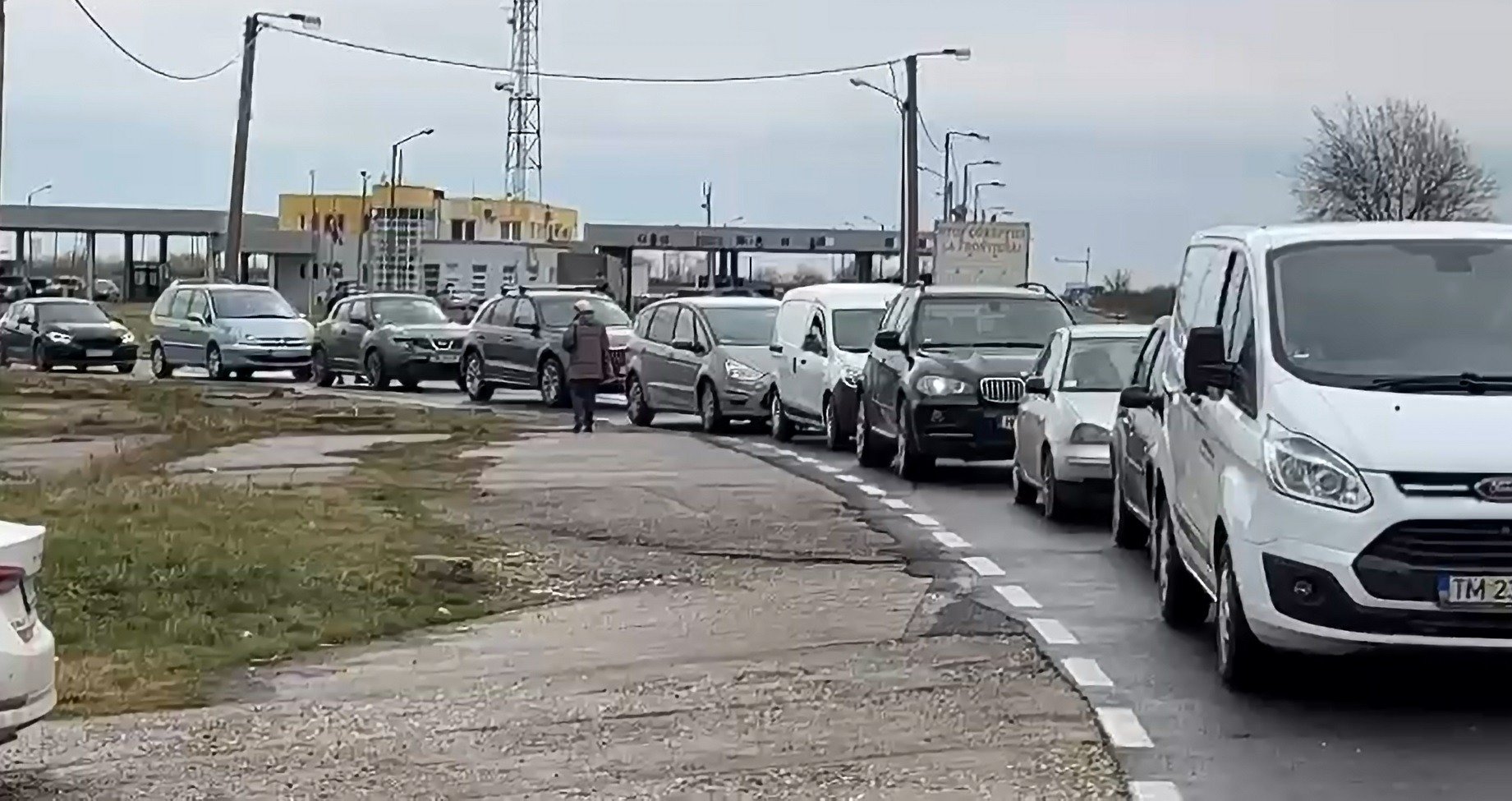 Ungaria introduce prețuri „protejate” la benzină și motorină Guvernul ungar, condus de premierul Viktor Orbán, a decis să implementeze „un preț protejat” pentru carburanți, ca răspuns la tensiunile din Orientul Mijlociu