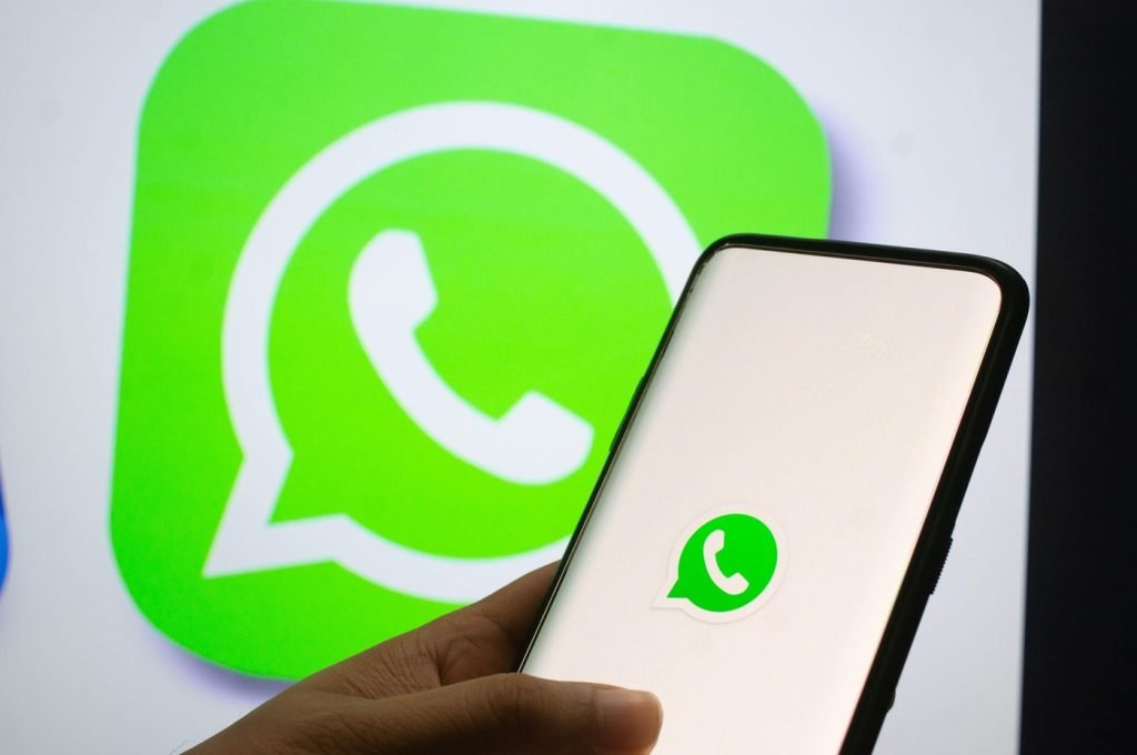 Hackerii ruși vizează conturi WhatsApp cu o schemă ușoară
