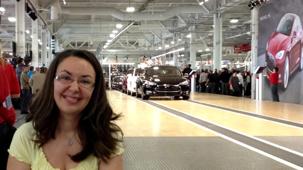 Tesla, acuzată de discriminare la angajare: preferințe pentru vizele H-1B și impactul asupra imaginii Un proces intentat de un fost candidat la angajare zguduie imaginea Tesla, scoțând la iveală acuzații grave de discriminare la angajare