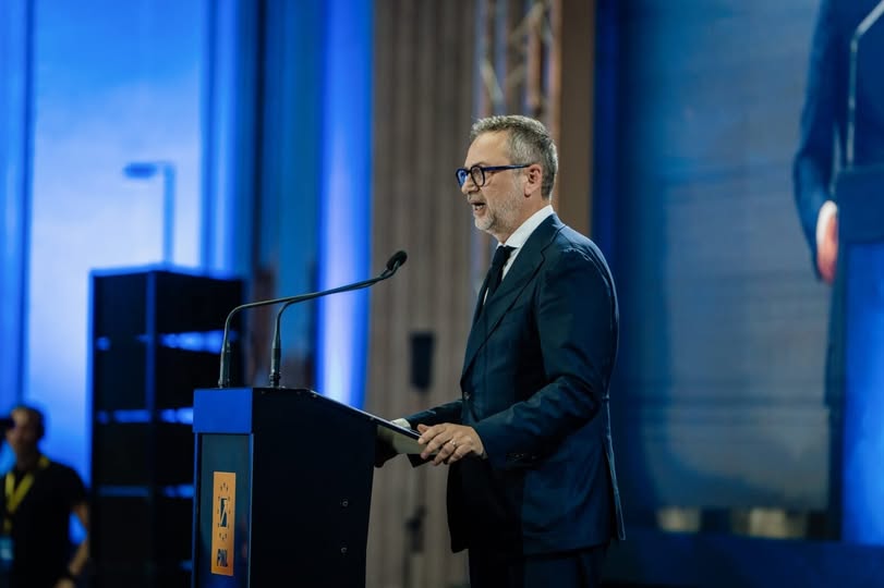 Conflict deschis în coaliție: PNL acuză PSD de promovarea nedreptății Bătălia politică dintre partidele din coaliția de guvernare, PSD și PNL, continuă cu intensitate chiar și după adoptarea legii bugetului de stat