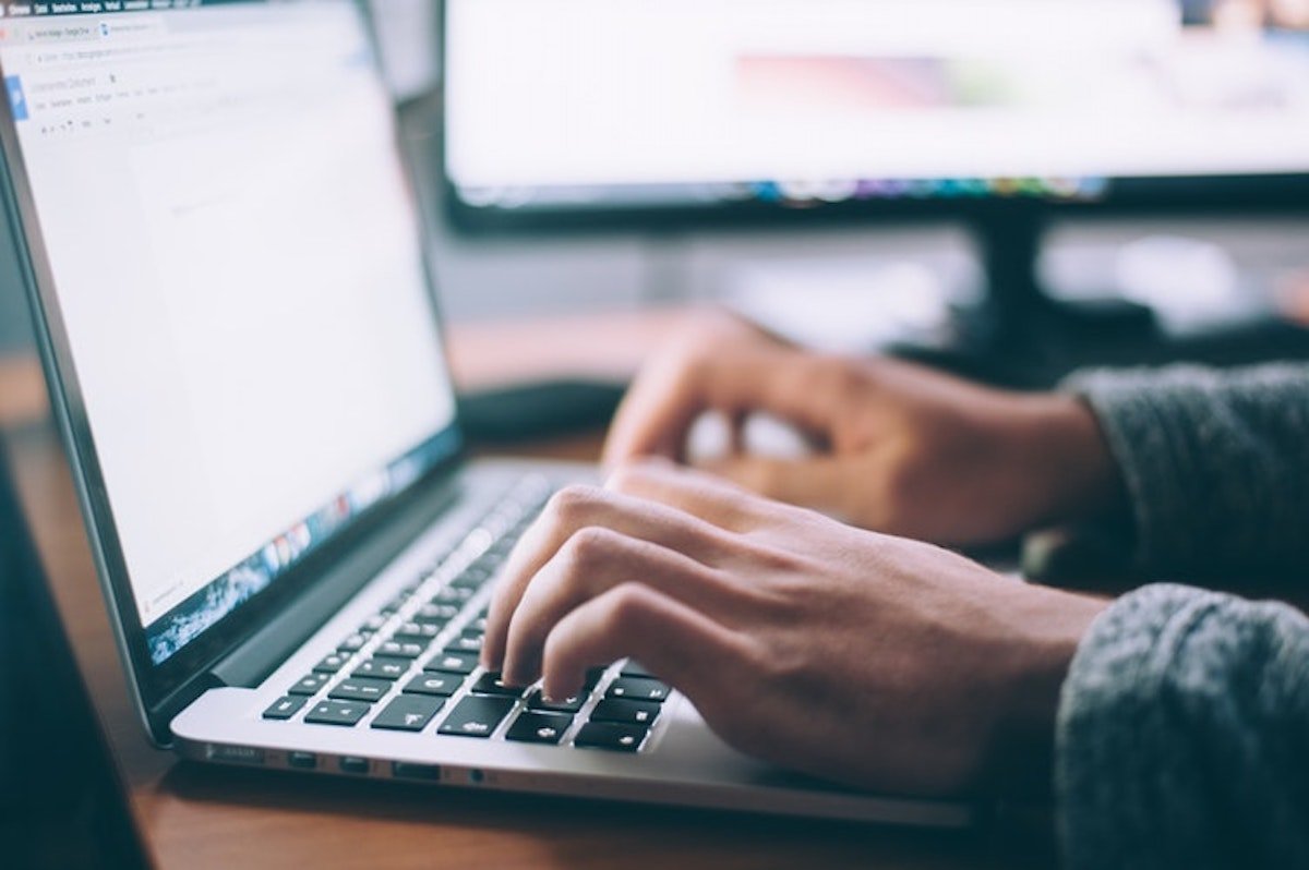Sectorul 3 digitalizează relația cu contribuabilii: portal online pentru acte și semnătură electronică gratuită Primăria Sectorului 3 a lansat un portal online prin care cetățenii pot obține documente de la Direcția Generală de Impozite și Taxe Locale (DGITL) direct de pe site-ul oficial, www.primarie3.ro