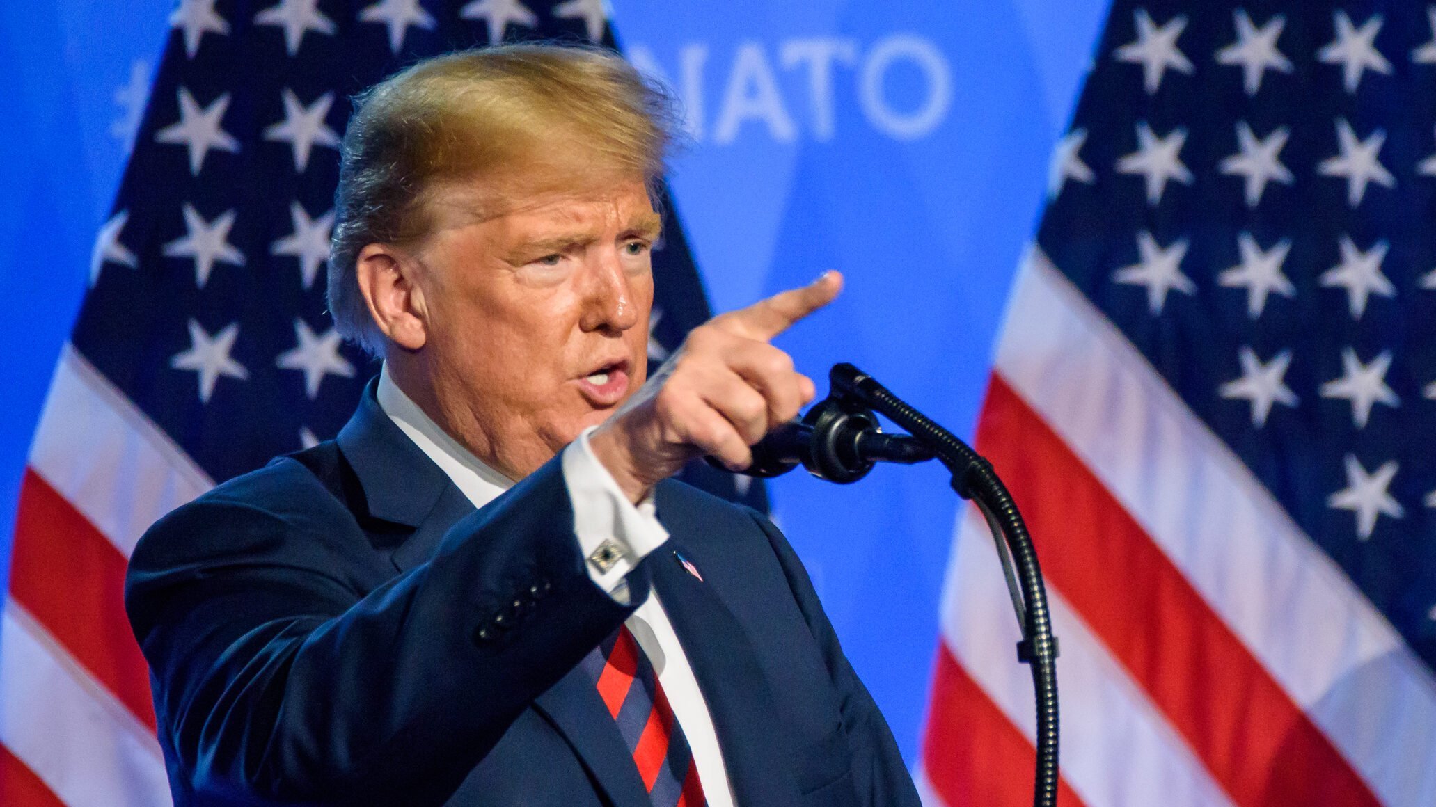 Trump cere implicare directă a SUA în succesiunea liderului suprem iranian Washingtonul ar trebui să aibă un rol direct în stabilirea succesorului liderului suprem al Iranului, a declarat fostul președinte american Donald Trump, alimentând, astfel, tensiunile deja existente în relația dintre cele două țări