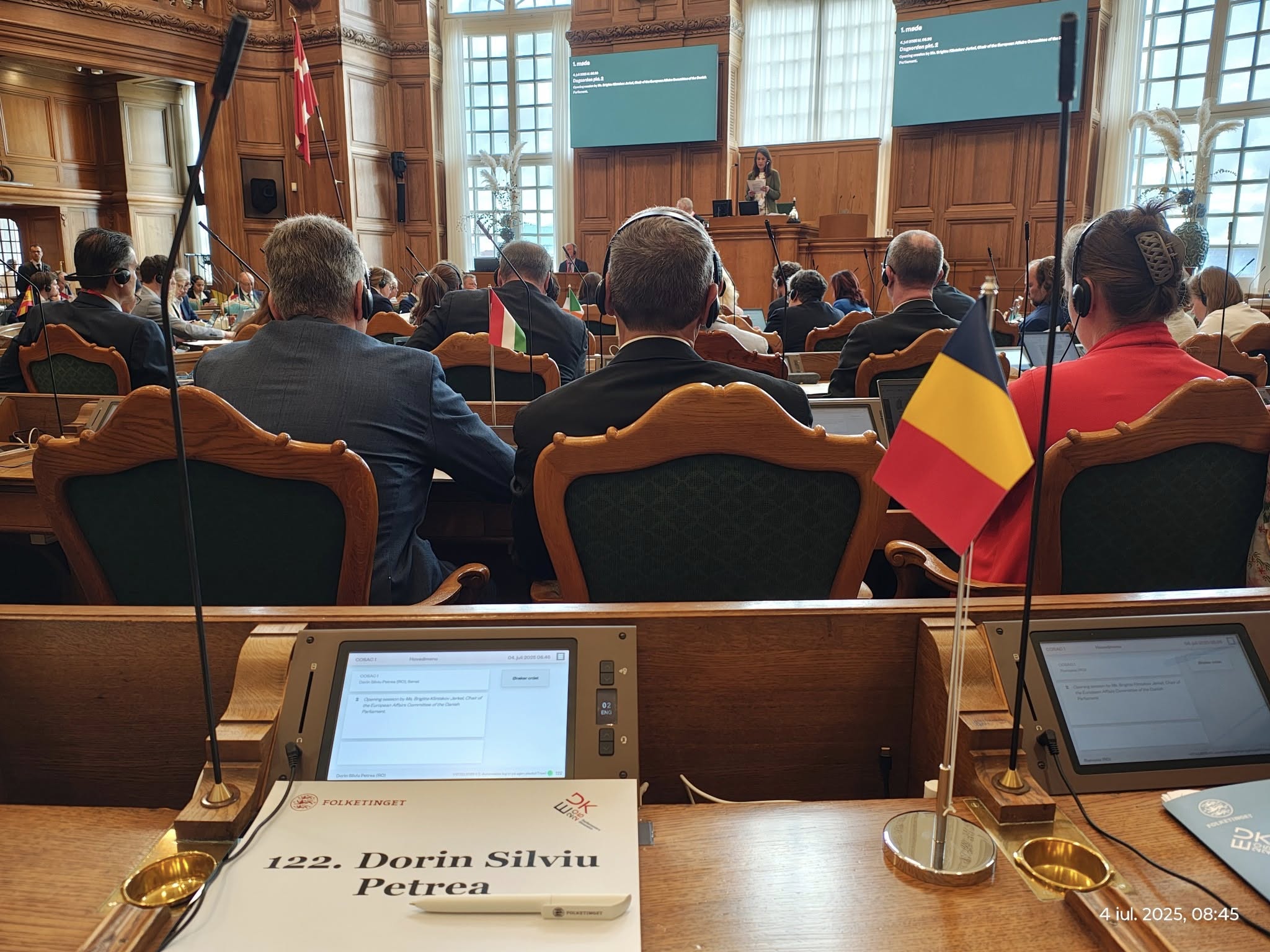 Un nou partid suveranist își așteaptă validarea în instanță Tribunalul București va examina, la finalul acestei luni, cererea de înregistrare a Partidului Pace – Întâi România