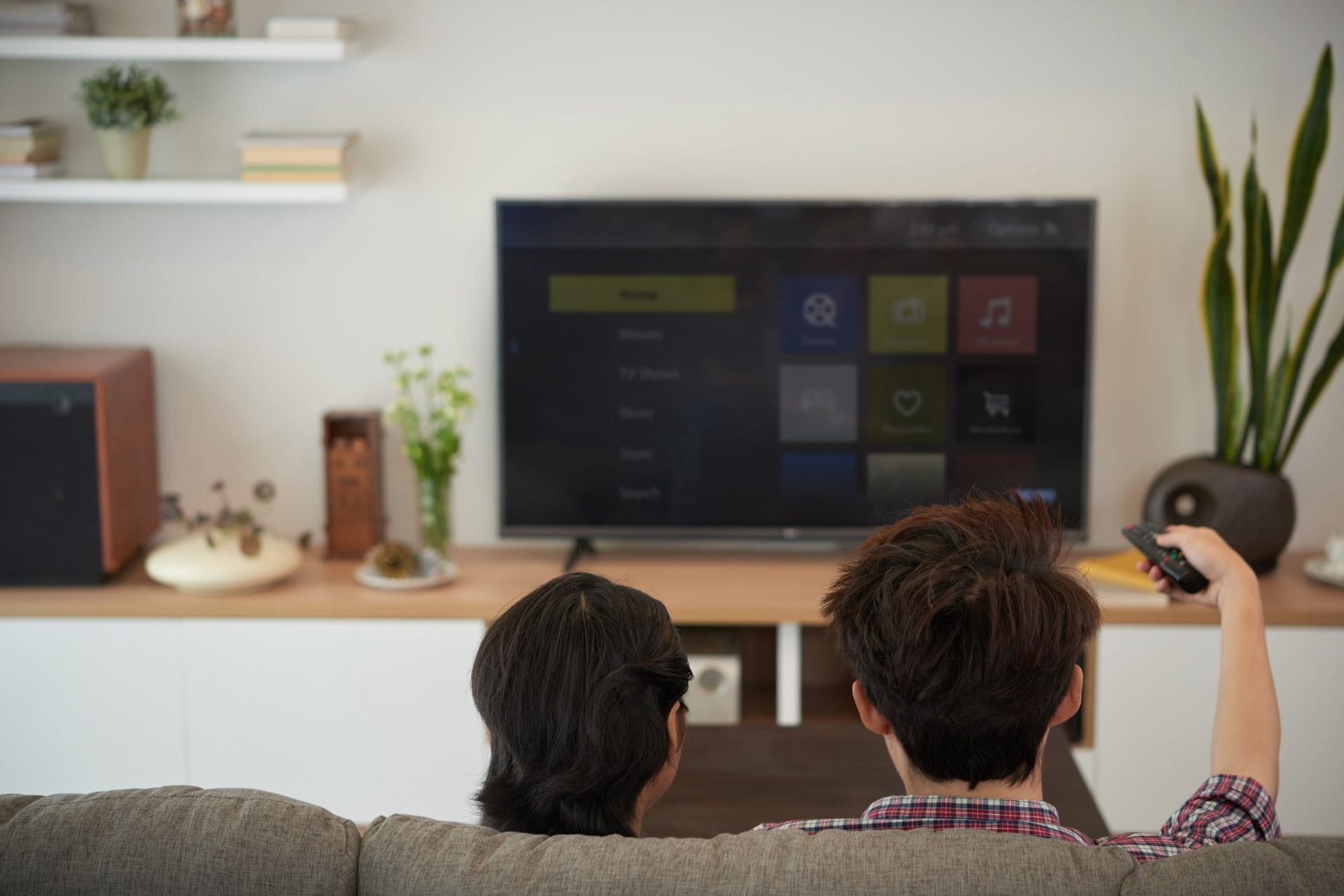 Televiziuni mari cer ue măsuri privind televizoarele smart