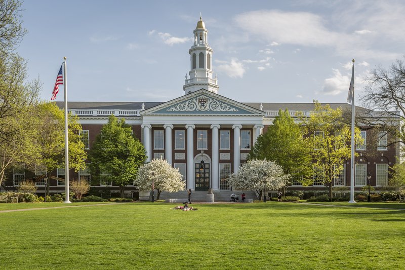 Trump dă în judecată Harvard, acuzând universitatea de tolerarea antisemitismului Administrația Trump a inițiat o acțiune în justiție împotriva Universității Harvard, vineri, potrivit agențiilor internaționale de presă
