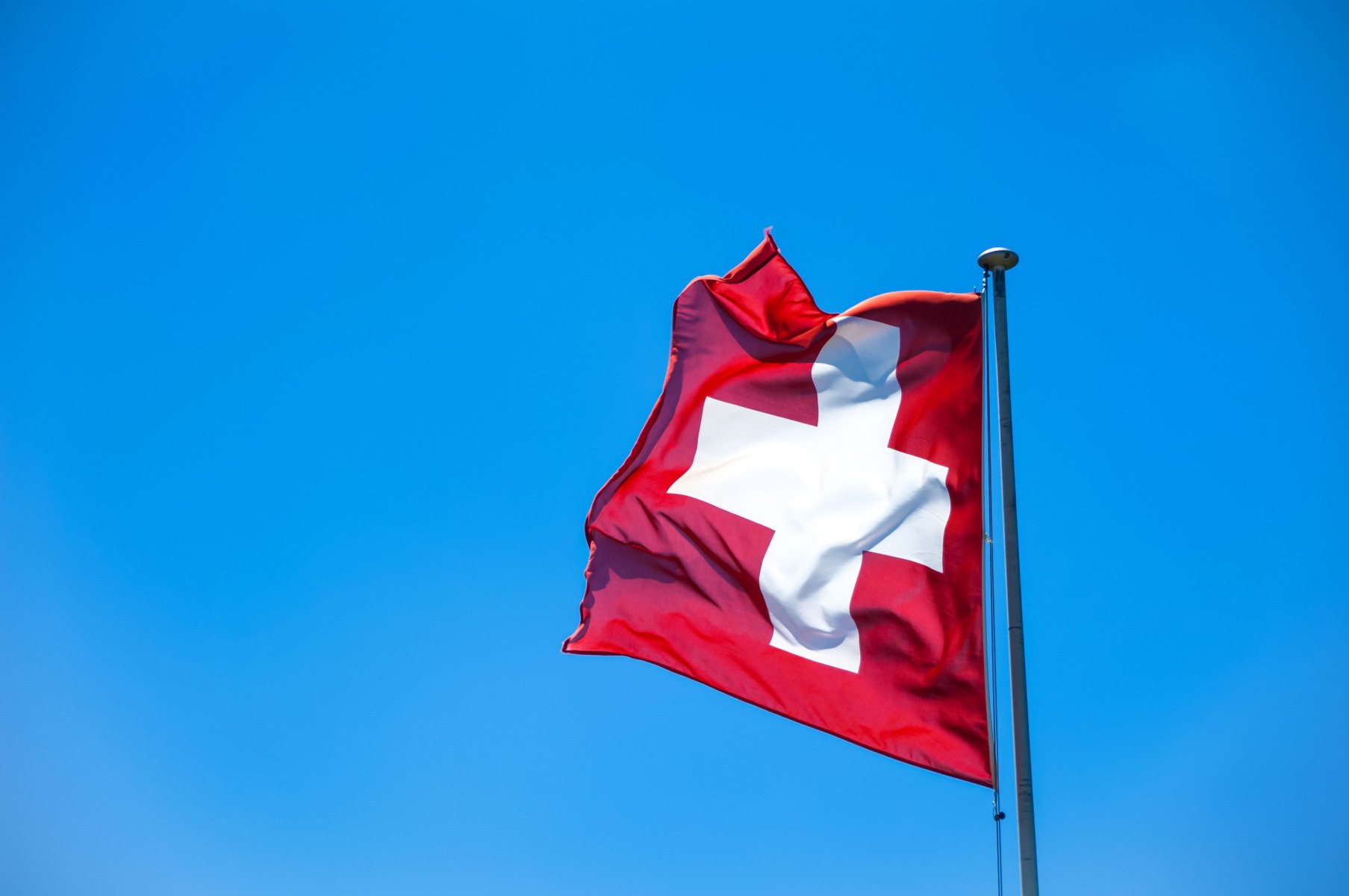 Elveția refuză cererea SUA privind survolul teritoriului, invocând neutralitatea Guvernul elvețian a respins solicitarea Statelor Unite de a permite avioanelor militare americane să survoleze spațiul aerian elvețian, decizie luată pe fondul tensiunilor din Iran