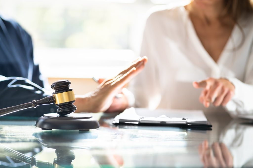 Dreptul de preempțiune: ce este și cum te afectează Dreptul de preempțiune este un mecanism juridic care oferă o prioritate la cumpărare unei anumite persoane sau entități, în cazul în care proprietarul unui bun decide să îl vândă