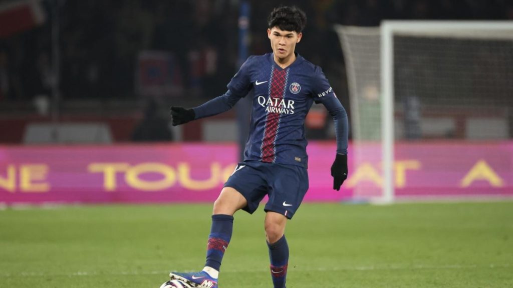 PSG, învins surprinzător de Monaco înainte de duelul cu Chelsea din Liga Campionilor Paris Saint-Germain, liderul Ligue 1, a suferit o înfrângere neașteptată în fața celor de la AS Monaco, scor 0-1, într-un meci disputat vineri seară