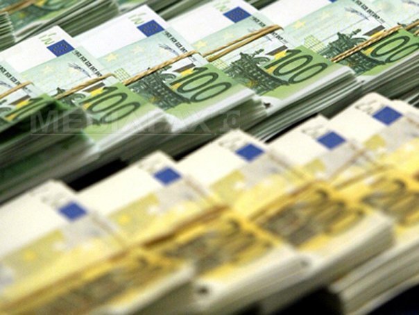 Moody’s avertizează: România, pe muchie de cuțit în privința ratingului Agenția de evaluare financiară Moody’s atrage atenția că România se află sub presiune considerabilă, din cauza necesității de a continua măsurile de consolidare fiscală