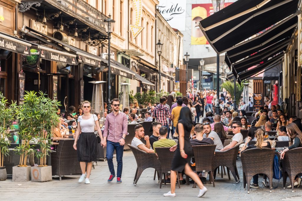 Weekendul bucureștean, plin de evenimente culturale, muzicale și expoziții Bucureștenii au parte de un weekend bogat din punct de vedere cultural, cu o varietate de evenimente muzicale, expoziții și activități pentru toate gusturile