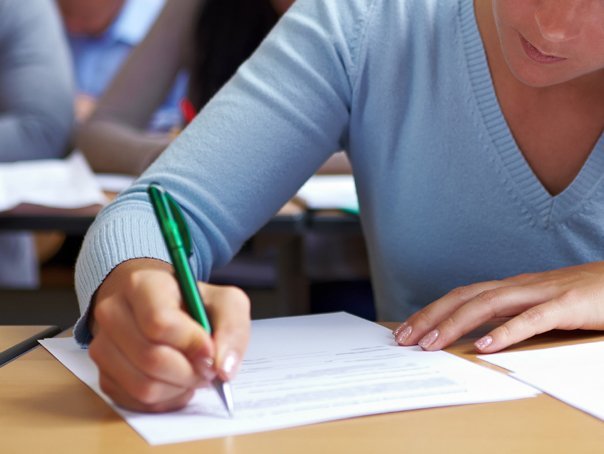 Elevii de excepție, scutiți de Evaluarea Națională pentru admiterea la liceu Ministerul Educației a lansat în dezbatere publică un proiect de ordin care stabilește condițiile de înscriere în clasa a IX-a, valabil pentru anul școlar 2026-2027