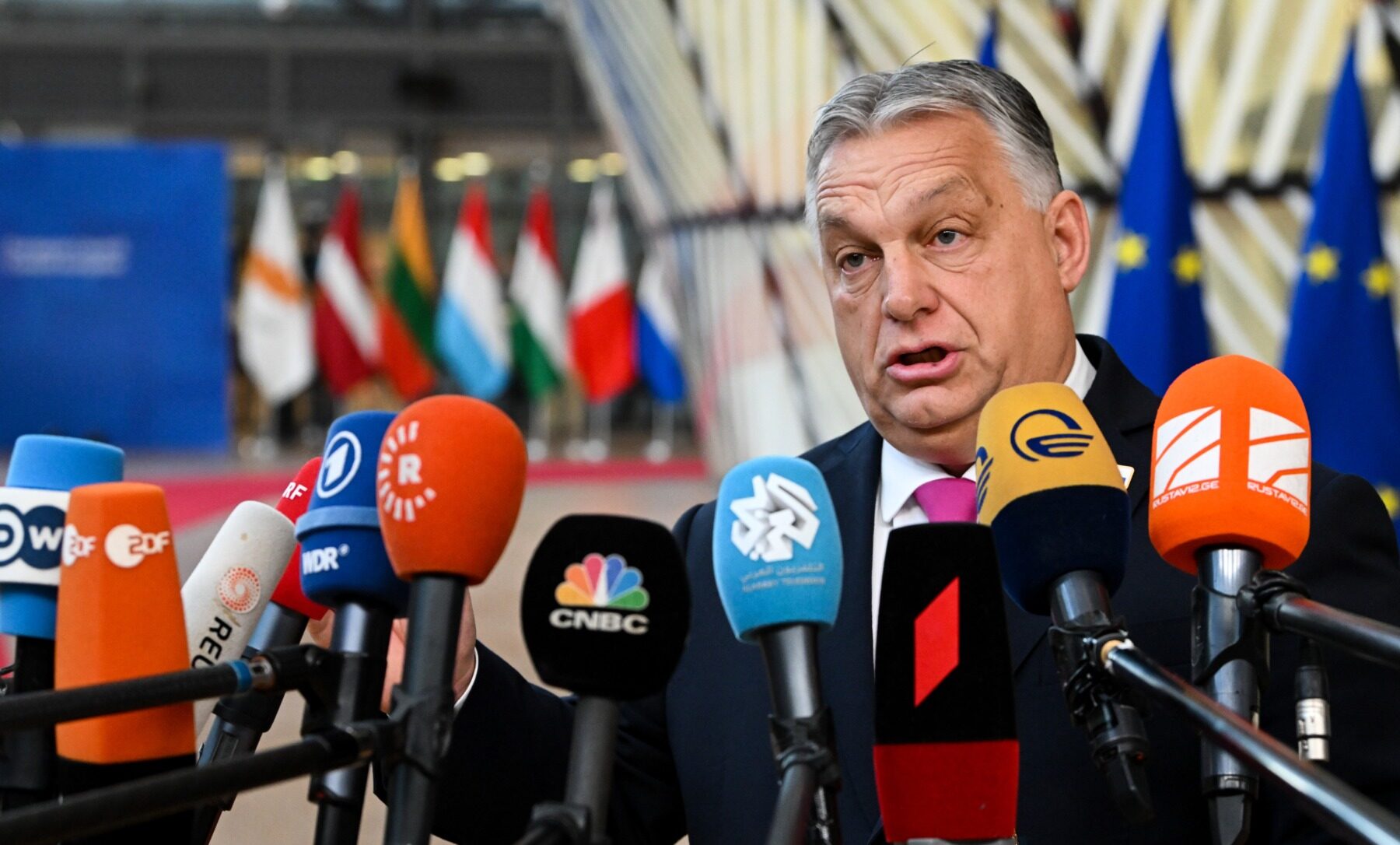 Orban blochează în continuare ajutorul financiar pentru Ucraina Liderii Uniunii Europene nu au reușit să îl convingă pe premierul ungar Viktor Orban să ridice veto-ul asupra acordării unui împrumut european de 90 de miliarde de euro pentru Ucraina