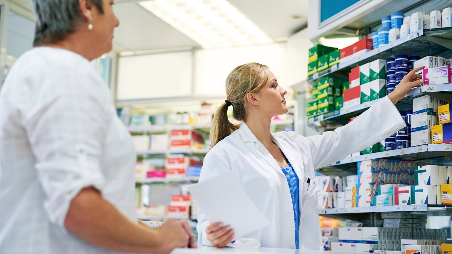 Creșterea prețurilor la medicamente: Explicațiile ministrului Sănătății Prețurile medicamentelor din România au înregistrat scumpiri semnificative în ultimele luni, generând îngrijorare în rândul populației, în special al pensionarilor