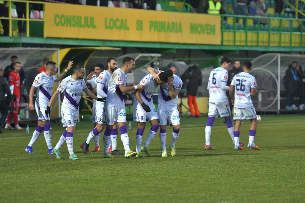 U Cluj, prima semifinalistă a Cupei României Betano Faza sferturilor de finală ale Cupei României Betano a debutat cu un meci intens disputat între U Cluj și FC Hermannstadt