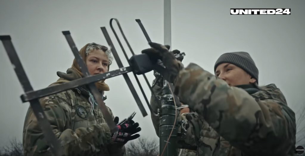 Ucrainencele se recalifică: Devin producătoare de drone