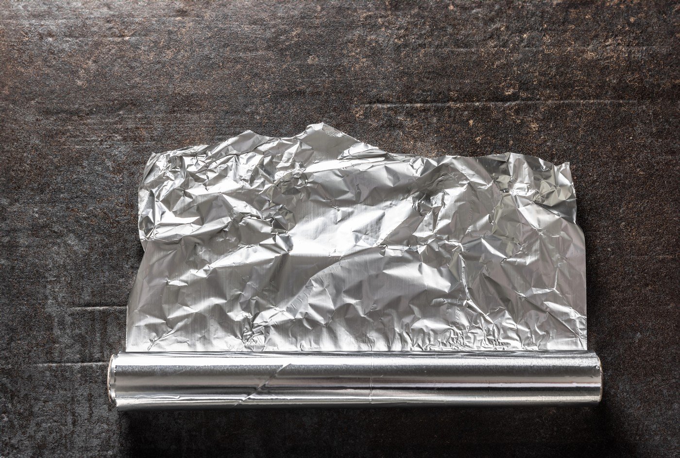 Folie de aluminiu: Cum detectezi umezeala din pereți Rapid