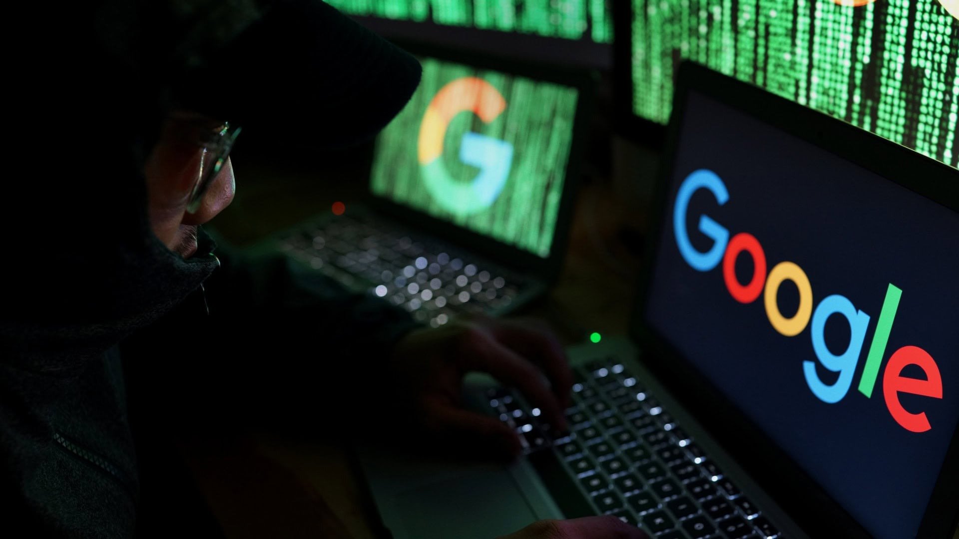 Atacurile cibernetice vizează tot mai mult companiile: Infrastructura critică, ținta preferată a hackerilor Anul 2025 a adus o schimbare semnificativă în peisajul amenințărilor cibernetice, cu o creștere a atacurilor asupra infrastructurii companiilor
