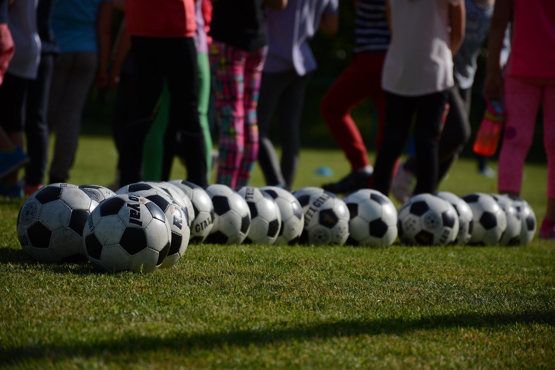 Elev de 14 ani din Botoșani, mort la ora de sport: Poliția investighează Un elev în vârstă de 14 ani a decedat marți, în timpul orei de educație fizică, la o școală gimnazială din județul Botoșani
