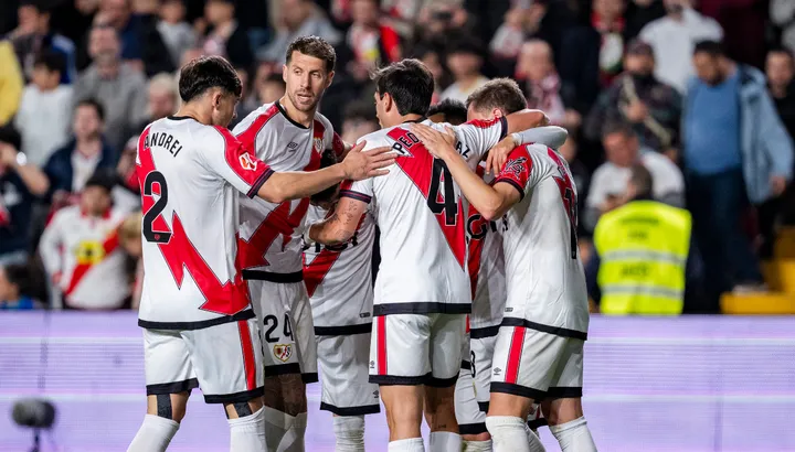 Rayo Vallecano, aproape de sferturi în Conference League, așteaptă Samsunspor Echipa spaniolă Rayo Vallecano este favorită clară la calificarea în sferturile de finală ale UEFA Europa Conference League, după ce a învins în tur pe Samsunspor cu scorul de 3-1