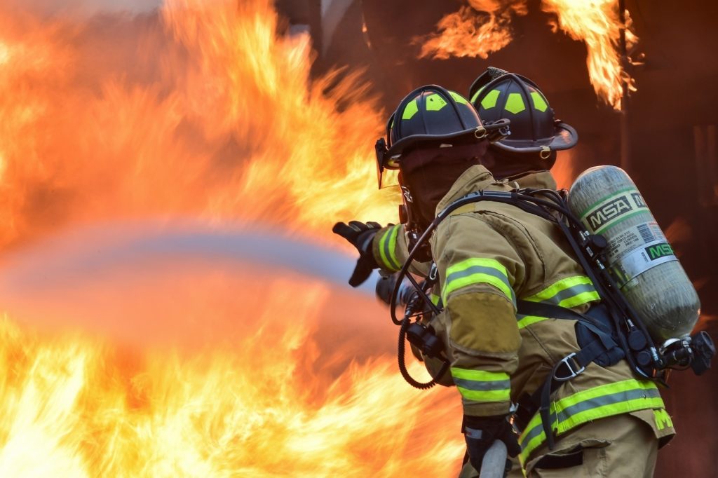 Incendiu devastator în Spania: Cel puțin trei morți și mai mulți răniți Un incendiu puternic a izbucnit marți seară într-o clădire rezidențială din Miranda de Ebro, nordul Spaniei, provocând moartea a cel puțin trei persoane și rănirea altor patru, inclusiv doi copii