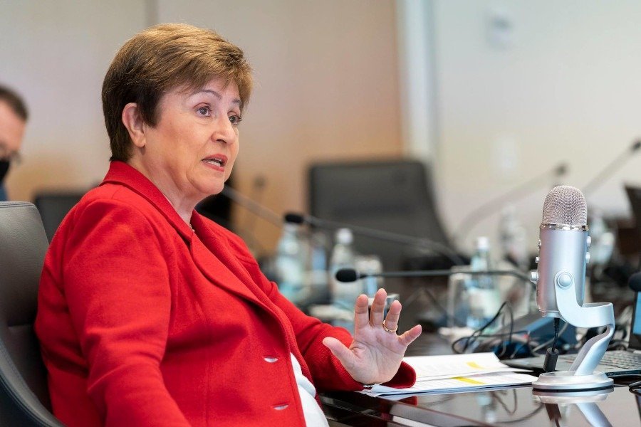 Economia globală, „din nou pusă la încercare” de conflictul din Orientul Mijlociu Directorul general al Fondului Monetar Internaţional (FMI), Kristalina Georgieva, a tras un semnal de alarmă joi, afirmând că economia globală se confruntă cu noi provocări din cauza războiului în desfășurare în Orientul Mijlociu