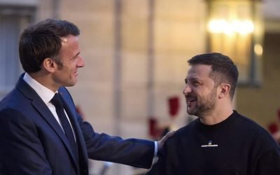 Macron și Zelenski se întâlnesc la Paris pentru a discuta despre intensificarea presiunii asupra Rusiei Președintele francez, Emmanuel Macron, îl va primi vineri la Paris pe omologul său ucrainean, Volodimir Zelenski, pentru discuții privind, printre altele, consolidarea eforturilor de a exercita presiune asupra Rusiei, pe fondul conflictului prelungit