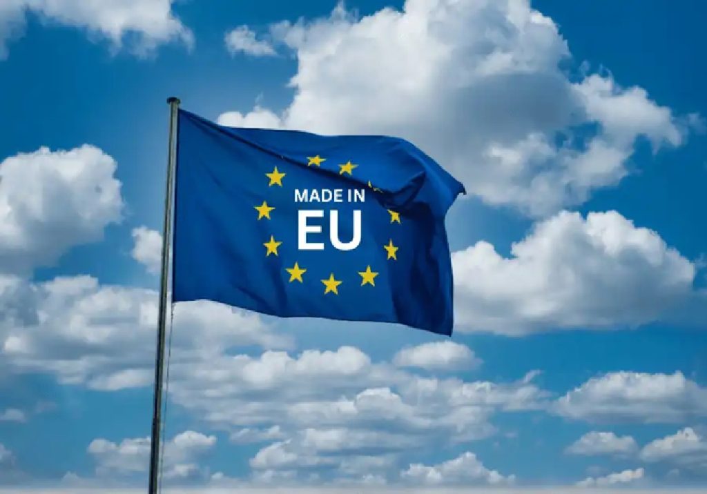 UE susține producătorii locali de energie regenerabilă prin „Fabricat în UE” Comisia Europeană a aprobat miercuri proiectul de Lege a Acceleratorului Industrial (IAA), o inițiativă menită să ofere un impuls producătorilor europeni de tehnologii verzi
