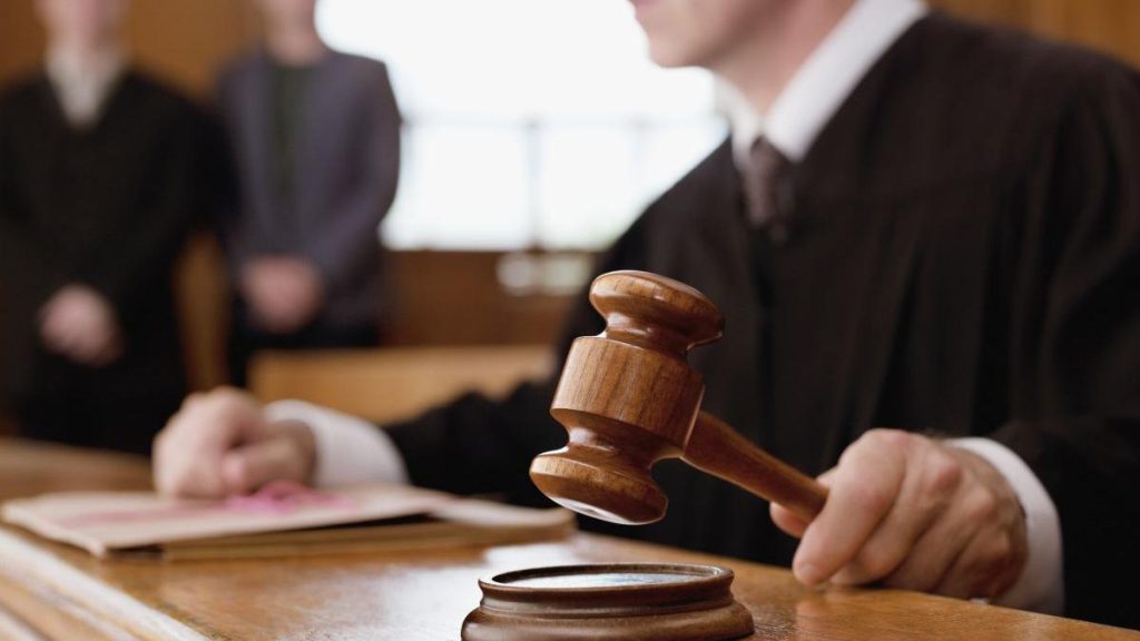 Volumul de dosare crește, deficitul de personal persistă: CSM solicită măsuri urgente Numărul dosarelor în instanțele românești continuă să crească, în timp ce resursele umane din sistemul judiciar sunt în scădere, a declarat Gheorghe-Liviu Odagiu, președintele Consiliului Superior al Magistraturii (CSM), într-o conferință de presă susținută la Curtea de Apel Târgu Mureș