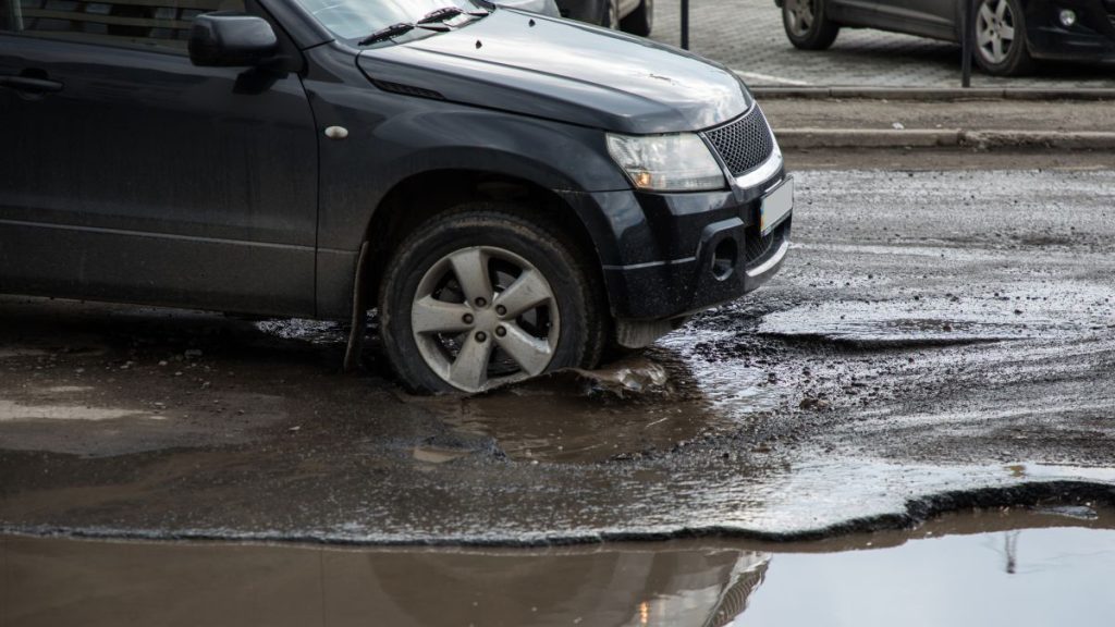 Cum verifici ovalizarea roților? Când poți continua drumul