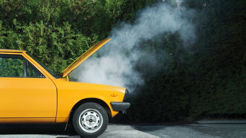 Fum la pornire: Ce semnalează și ce măsuri trebuie luate Fumul care apare la pornirea motorului, mai ales dacă este însoțit de un miros specific de ulei ars, poate indica o serie de probleme tehnice