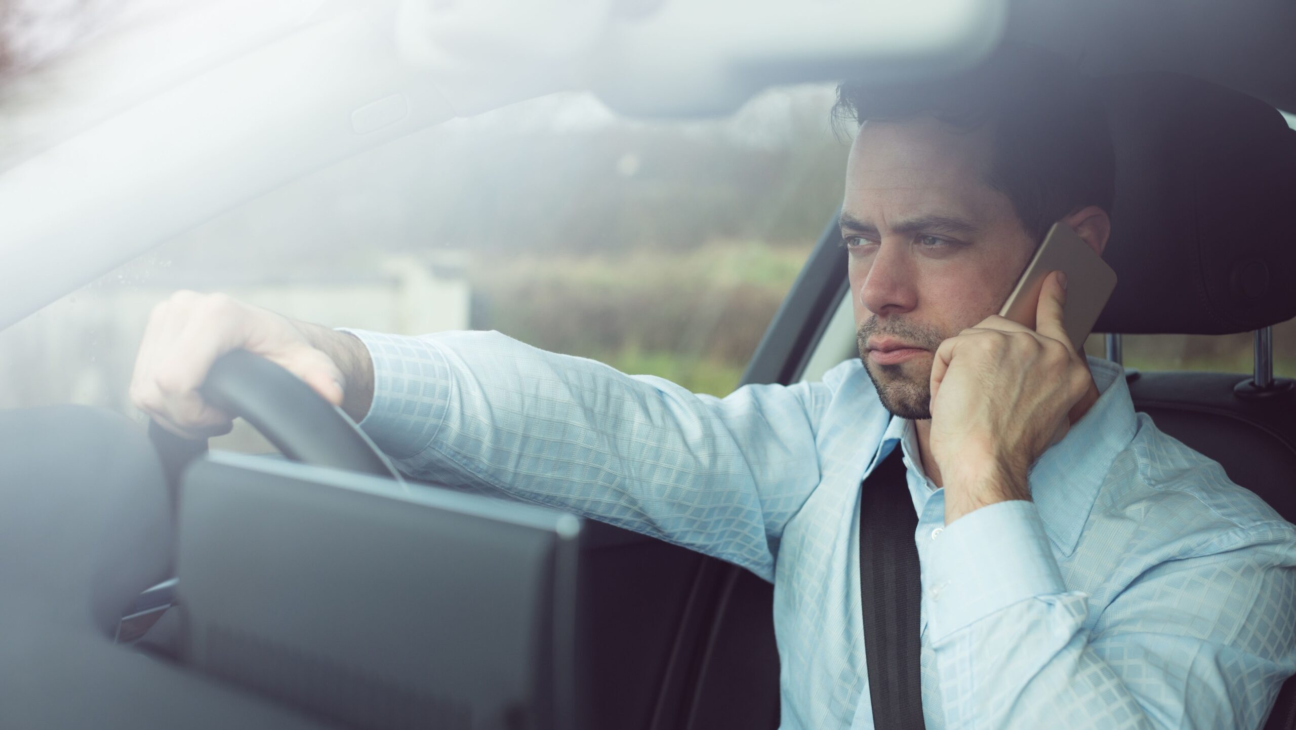 Controale masive ale Poliției Române: Peste 800 de mașini cu volan pe dreapta, verificate într-o singură zi Poliția Română a intensificat controalele la nivel național asupra autovehiculelor cu volan pe dreapta, în încercarea de a reduce numărul accidentelor rutiere și de a asigura respectarea legislației