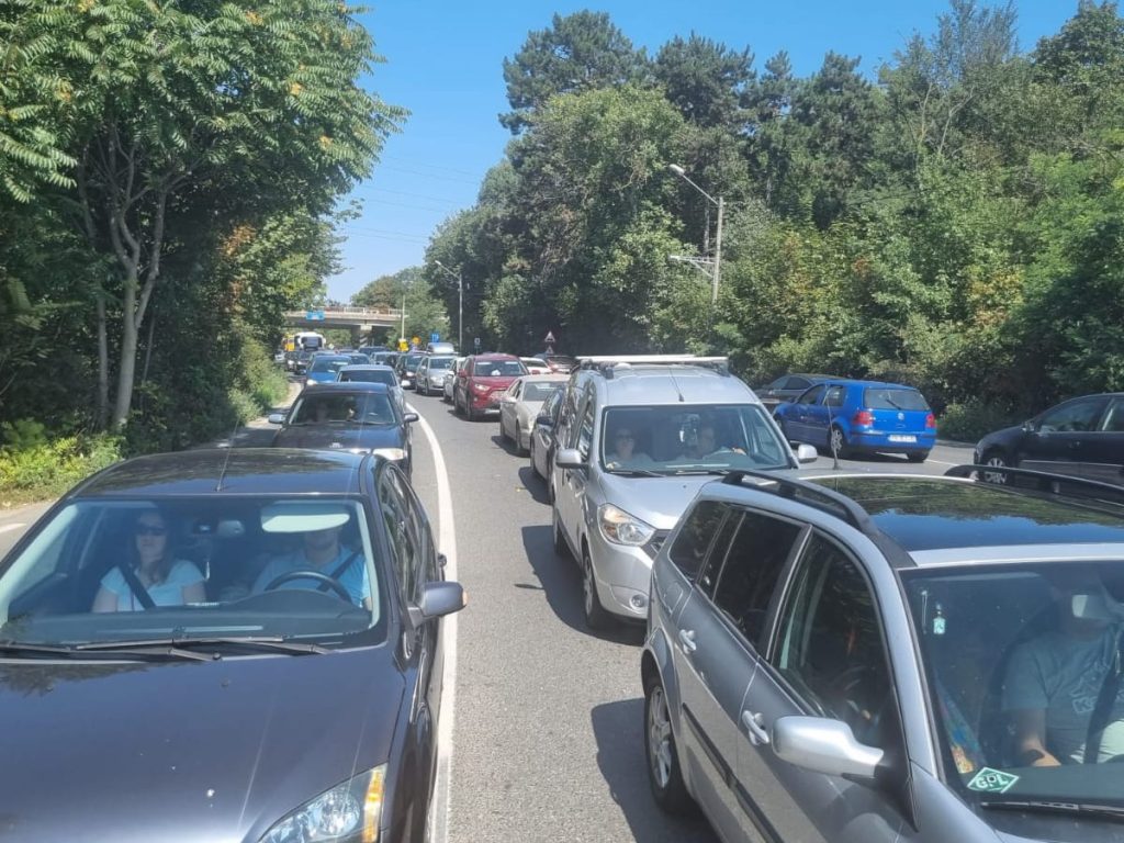 Șoseaua Awaitată Spre Sudul Litoralului: Un Proiect Blocat După Un Deceniu Un proiect de infrastructură vital pentru litoralul românesc, menit să fluidizeze traficul infernal din sezonul estival, continuă să sufere amânări