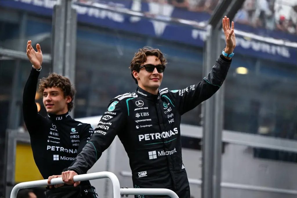 Schumacher avertizează: Mercedes nu se culcă pe lauri după startul spectaculos din Australia Marea Britanie a dominat scena Formulei 1 la Melbourne, în cadrul primei curse din sezonul 2026, însă fostul pilot Ralf Schumacher trage un semnal de alarmă pentru Mercedes, în ciuda rezultatului excelent obținut