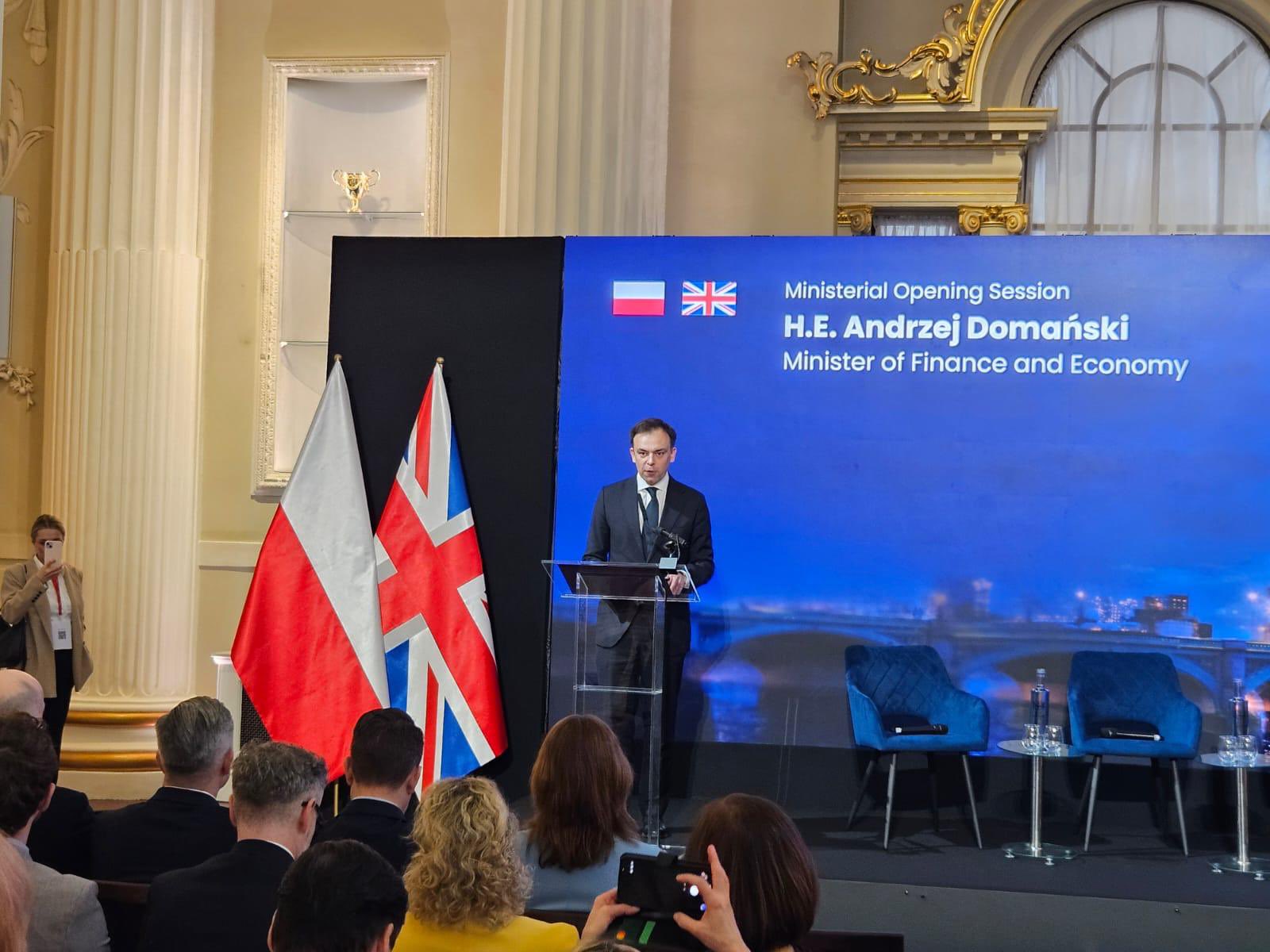 Polonia, axată pe safe-ul ue, anunță ministrul finanțelor