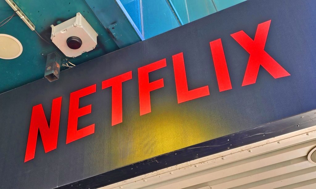 Netflix scumpește abonamentele: Ce se schimbă pentru români