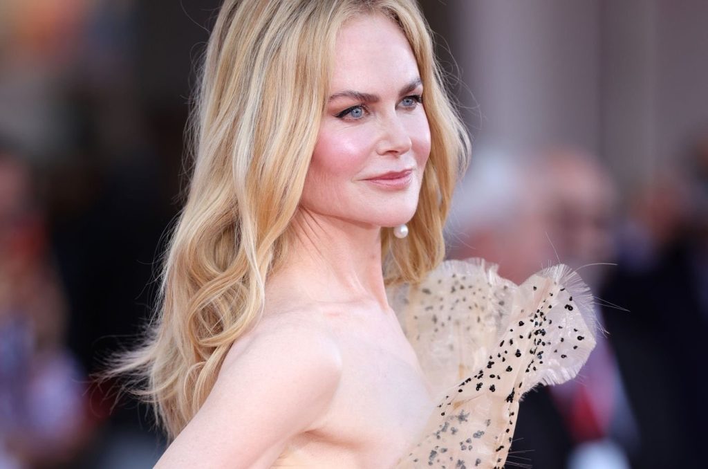 Nicole Kidman, o prezență iconică la Hollywood, surprinde cu o abordare neobișnuită a pregătirilor pentru evenimentele de gală