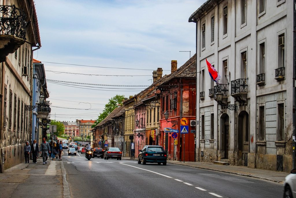 Observatori europeni semnalează nereguli grave la alegerile locale din Serbia Observatori electorali ai Consiliului Europei au raportat violențe și „nereguli extrem de preocupante” în timpul scrutinului local din Serbia, desfășurat la finalul săptămânii trecute