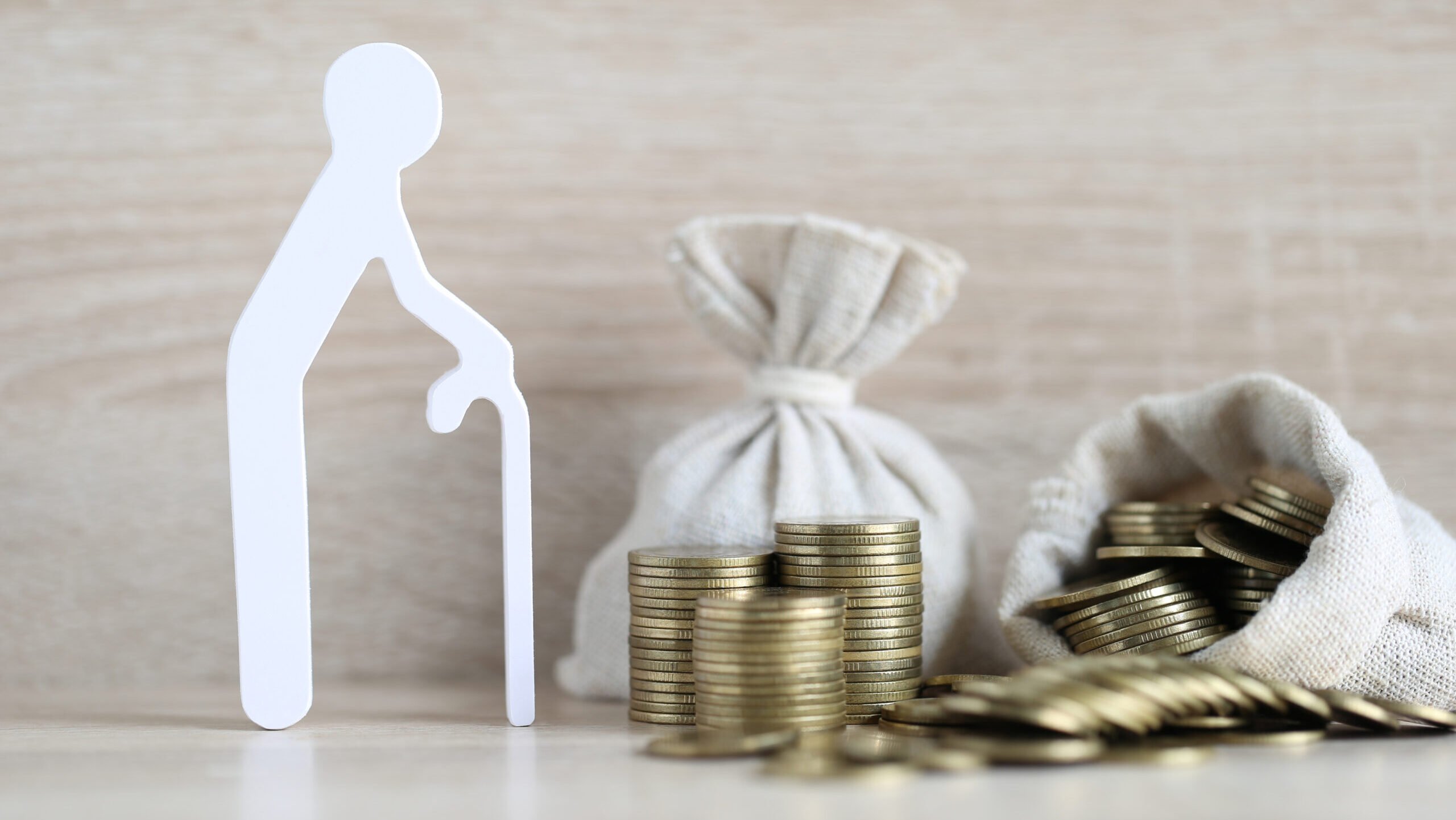 Valul de procese contestă recalcularea pensiilor Noua lege a pensiilor a generat un număr considerabil de procese în instanță, după ce pensionarii au constatat diferențe notabile între sumele pe care le anticipau și cele stabilite în urma recalculării