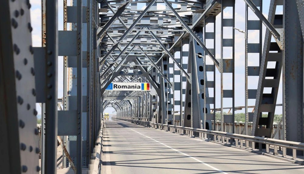 Podul Giurgiu-Ruse, închis joi cinci ore pentru reparații