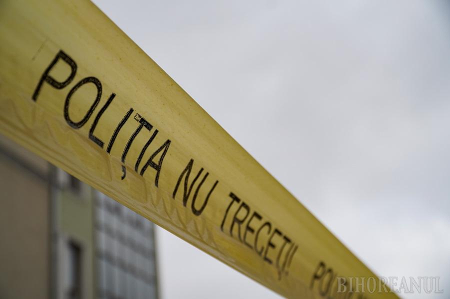 Șef de post de poliție din Timiș, găsit împușcat în apropierea unui cimitir din Arad Un polițist în vârstă de 38 de ani, șef al Postului de Poliție Sânpetru Mare din județul Timiș, a fost găsit mort, vineri după-amiază, în apropierea unui cimitir din localitatea Secusigiu, județul Arad