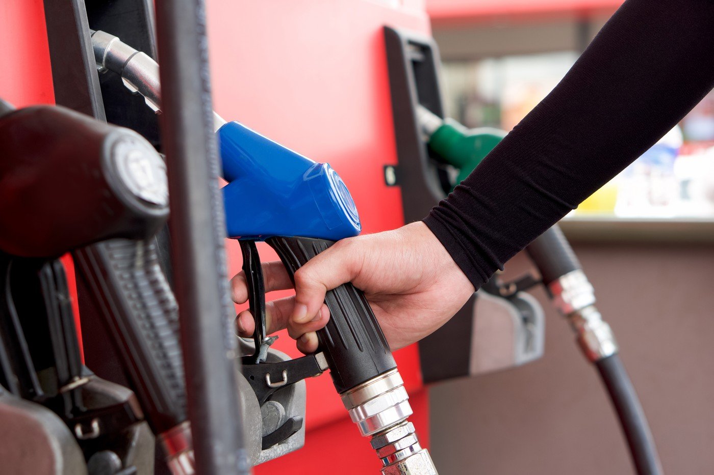 Prețul motorinei și benzinei: Prognoze până în iunie